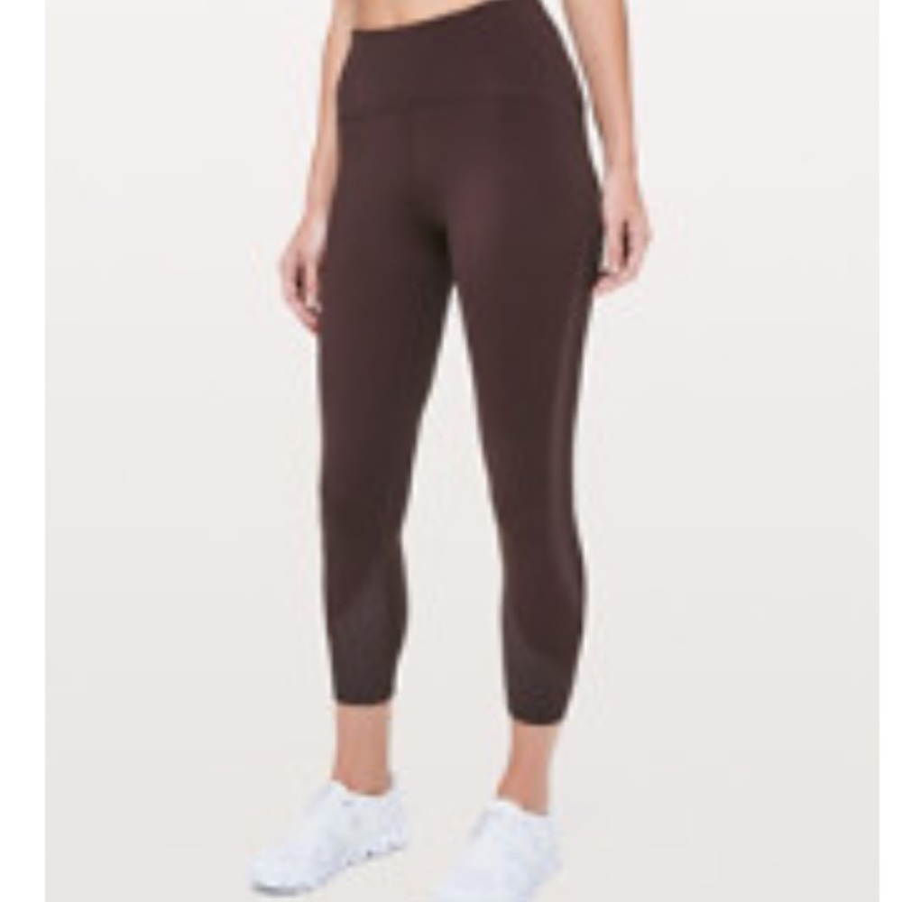 Lululemon strength & sweat 23” tight crop